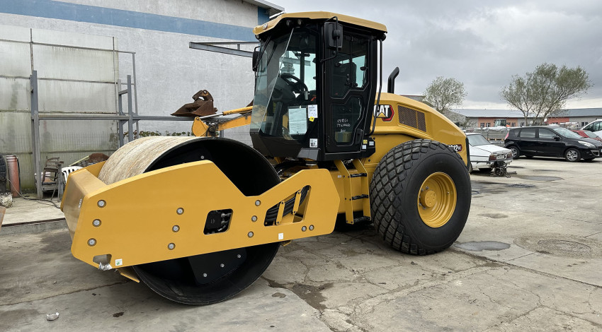 Cilindru compactor CAT CS 12 GC